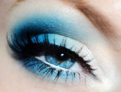 Light Blue Eye Makeup Looks Inspirations To Brighten Your Complexion