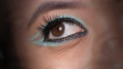 Is Liquid Eyeliner or Pencil Better for Beginners? 7 Recommended Waterproof Eyeliners You Can Try